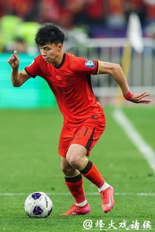 U23国足首发出炉！安东尼奥连换6人，蒯纪闻先发，王钰栋替补